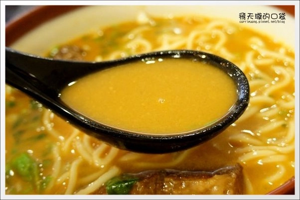 【台中牛肉麵推薦】牛佬牛肉麵專門店。讓不愛吃牛肉麵的我，也愛上了牛肉麵&hellip;❤(同場加映：2013文昌國小櫻花季) @飛天璇的口袋