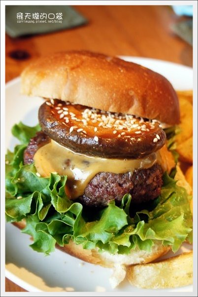 【台中美食】田樂．for Farm Burger。漢堡好吃，價格小貴！ @飛天璇的口袋