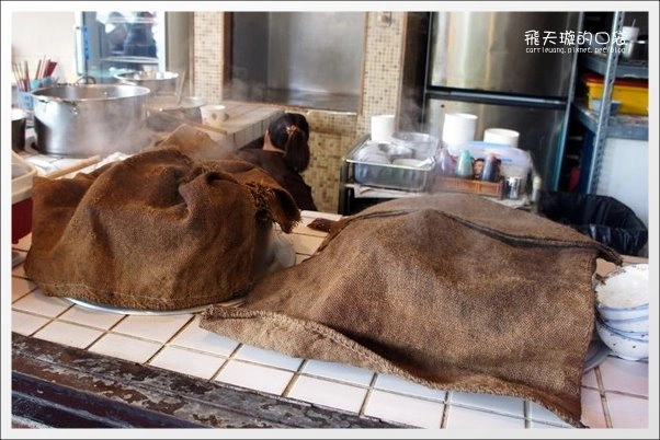 台南小吃美食一日遊｜小南米糕+品香肉粽+深藍咖啡館+阿明豬心冬粉+莊子土豆仁湯+莉莉水果店 @飛天璇的口袋