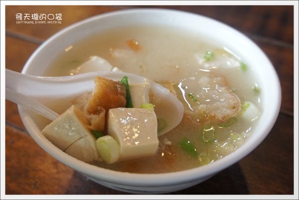 台南小吃美食一日遊｜小南米糕+品香肉粽+深藍咖啡館+阿明豬心冬粉+莊子土豆仁湯+莉莉水果店 @飛天璇的口袋