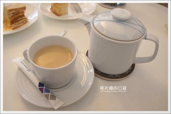 台南小吃美食一日遊｜小南米糕+品香肉粽+深藍咖啡館+阿明豬心冬粉+莊子土豆仁湯+莉莉水果店 @飛天璇的口袋