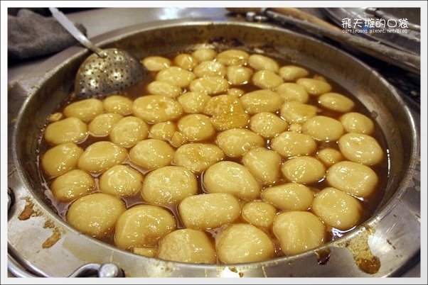 台南小吃美食一日遊｜小南米糕+品香肉粽+深藍咖啡館+阿明豬心冬粉+莊子土豆仁湯+莉莉水果店 @飛天璇的口袋