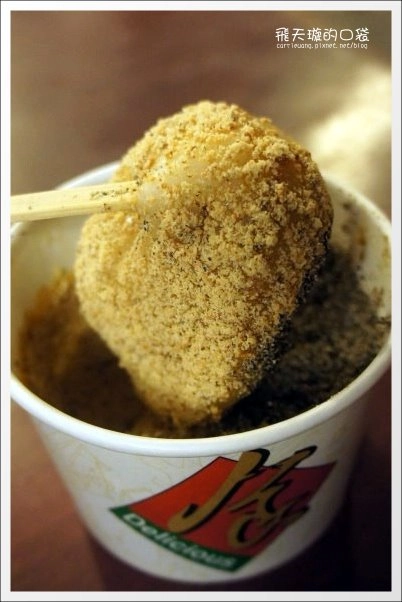 台南小吃美食一日遊｜小南米糕+品香肉粽+深藍咖啡館+阿明豬心冬粉+莊子土豆仁湯+莉莉水果店 @飛天璇的口袋