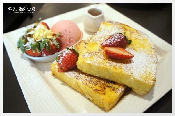【台中早午餐】鯊魚咬吐司@學士總店。鯊魚啊鯊魚，你何苦咬自已？ @飛天璇的口袋