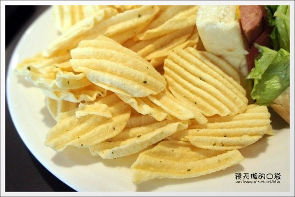 【台中早午餐】鯊魚咬吐司@學士總店。鯊魚啊鯊魚，你何苦咬自已？ @飛天璇的口袋