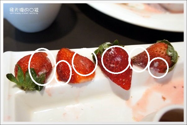 【台中早午餐】鯊魚咬吐司@學士總店。鯊魚啊鯊魚，你何苦咬自已？ @飛天璇的口袋