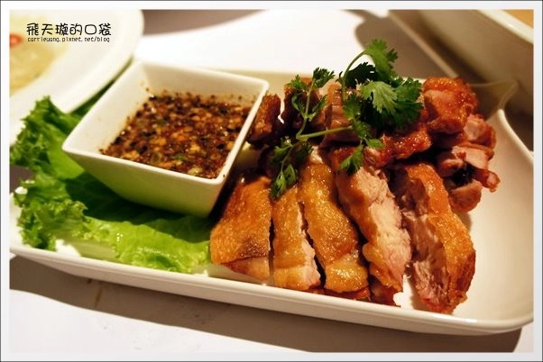 【台中泰式餐廳】紅舍泰式料理@中港店。每一道都很好吃，很值得推薦！ @飛天璇的口袋