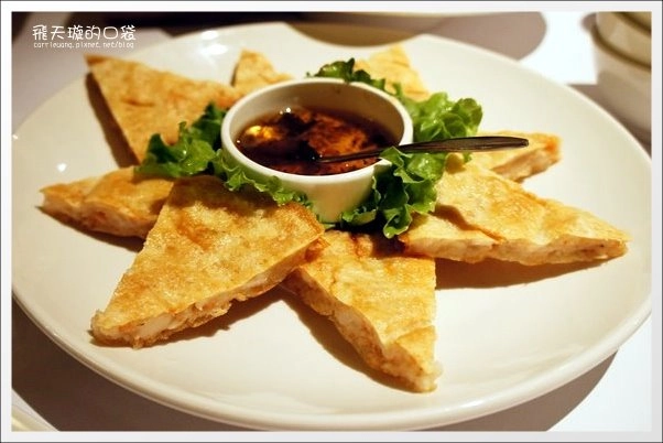 【台中泰式餐廳】紅舍泰式料理@中港店。每一道都很好吃，很值得推薦！ @飛天璇的口袋