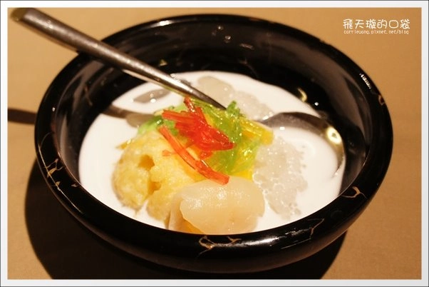 【台中泰式餐廳】紅舍泰式料理@中港店。每一道都很好吃，很值得推薦！ @飛天璇的口袋