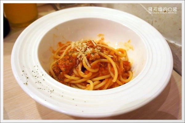 【台中披薩吃到飽】喬e歐爸爸手工披薩。有鹹蛋超人口味耶！ @飛天璇的口袋