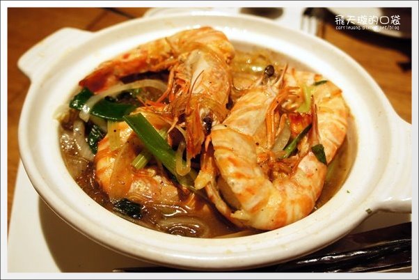 【台中泰式餐廳】泰過熱時尚泰式料理。新加坡來的好滋味，全新菜單再出擊！ @飛天璇的口袋