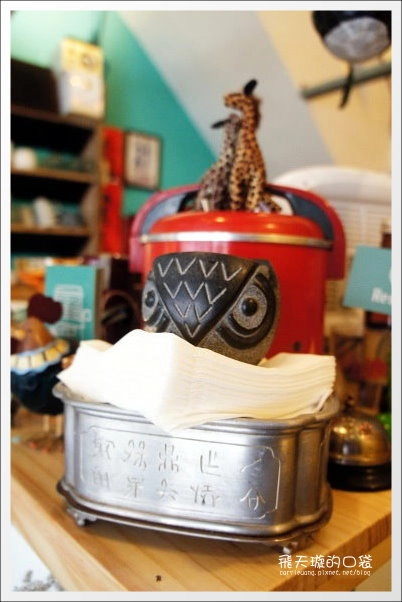 【台中美食】朋友家．日式輕食、甜點、沙冰。平等市場老屋新生 @飛天璇的口袋