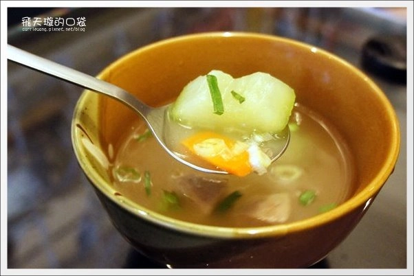 【台中美食】朋友家．日式輕食、甜點、沙冰。平等市場老屋新生 @飛天璇的口袋