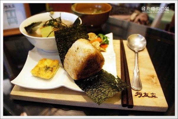 【台中美食】朋友家．日式輕食、甜點、沙冰。平等市場老屋新生 @飛天璇的口袋