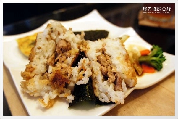 【台中美食】朋友家．日式輕食、甜點、沙冰。平等市場老屋新生 @飛天璇的口袋