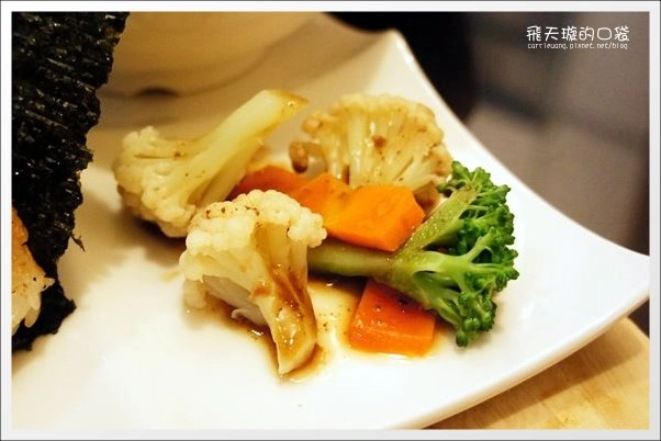 【台中美食】朋友家．日式輕食、甜點、沙冰。平等市場老屋新生 @飛天璇的口袋