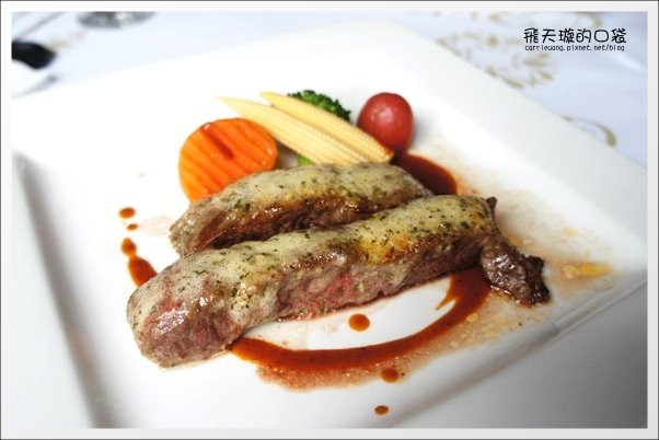 【台中美食】紅敞精廚牛排@進化店。果真是賣肉的，肉質真的不錯&hellip; @飛天璇的口袋