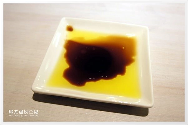 【台中下午茶】Connie’s Cafe。媲美鑽石的3CM超厚鬆餅 @飛天璇的口袋