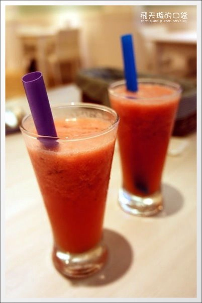 【台中下午茶】Connie’s Cafe。媲美鑽石的3CM超厚鬆餅 @飛天璇的口袋