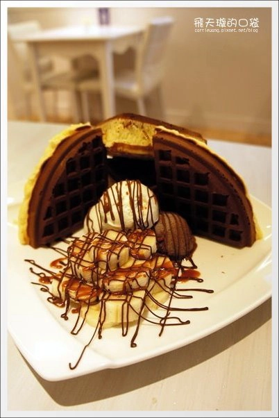 【台中下午茶】Connie’s Cafe。媲美鑽石的3CM超厚鬆餅 @飛天璇的口袋