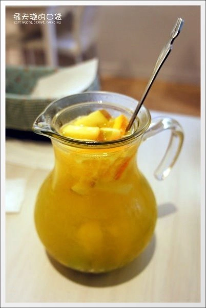 【台中下午茶】Connie’s Cafe。媲美鑽石的3CM超厚鬆餅 @飛天璇的口袋