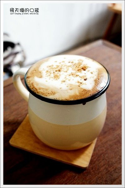 【台中下午茶】七天出走．7 days away Caf&eacute;+B&B。樸實，深得我心的鬆餅~ @飛天璇的口袋