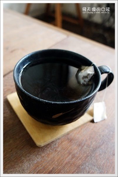 【台中下午茶】七天出走．7 days away Caf&eacute;+B&B。樸實，深得我心的鬆餅~ @飛天璇的口袋