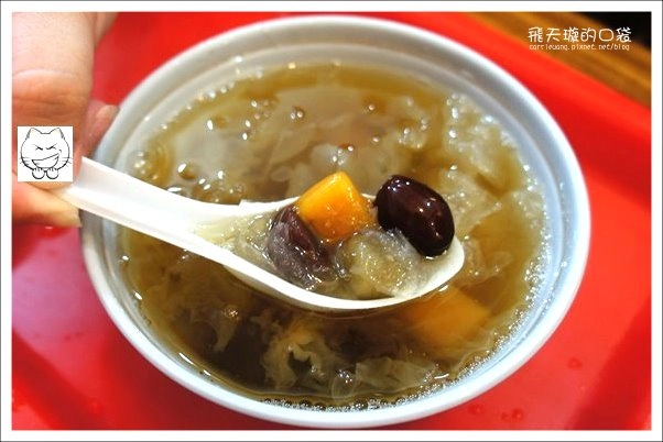 【深坑老街一日遊】必吃小吃美食推薦。深坑大樹下+金大鼎串烤香豆腐+阿珠芋圓+深坑七里香+廟口石板臭豆腐+唐山伯古味桂花酸梅湯+郭金山手工花生糖+顏藝德興豆腐冰+老街頭碳燒豆腐霜淇淋 @飛天璇的口袋