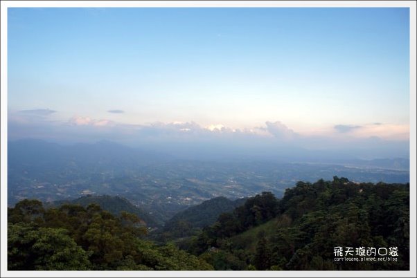 【苗栗民宿推薦】三義．雲洞山莊。徜揚在雲霧的懷抱+一泊二食的美食饗宴 @飛天璇的口袋