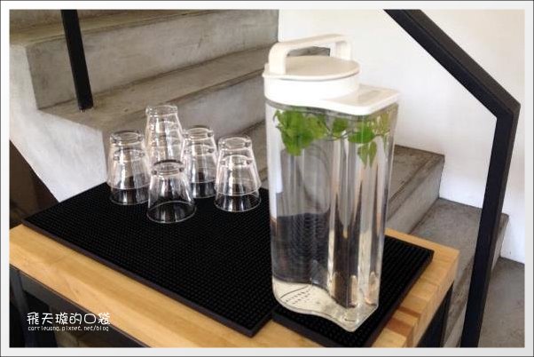 目覺咖啡三店．mezamashikohi-trio：精明一街商圈咖啡館推薦 @飛天璇的口袋