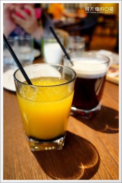 貳樓餐廳．Second Floor@仁愛店｜份量十足的爆紅早午餐店推薦 @飛天璇的口袋