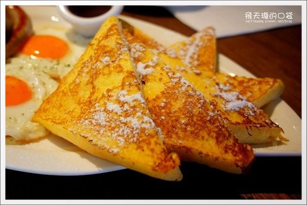 貳樓餐廳．Second Floor@仁愛店｜份量十足的爆紅早午餐店推薦 @飛天璇的口袋