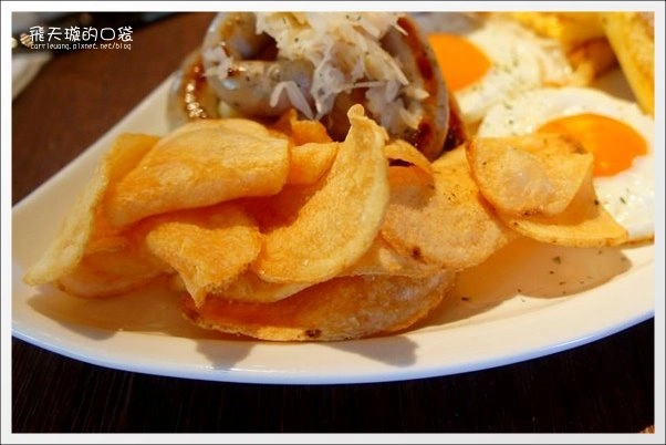 貳樓餐廳．Second Floor@仁愛店｜份量十足的爆紅早午餐店推薦 @飛天璇的口袋