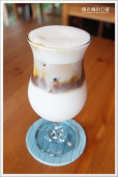 【台中下午茶】47 Caf&eacute;．似棲咖啡。隱藏在七期豪宅中的小木屋咖啡館~ @飛天璇的口袋