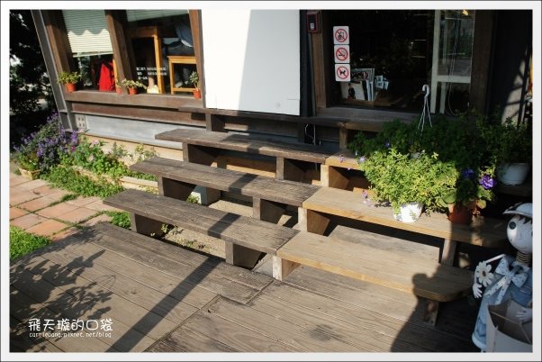 【台中下午茶】47 Caf&eacute;．似棲咖啡。隱藏在七期豪宅中的小木屋咖啡館~ @飛天璇的口袋