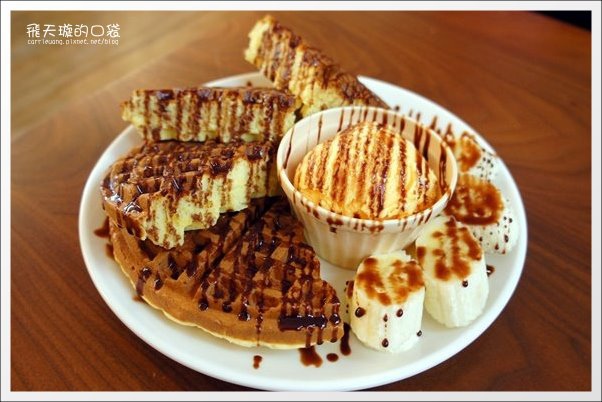 【台中下午茶】時光咖啡。這家鬆餅可以排進我心中台中鬆餅界的前三名 @飛天璇的口袋