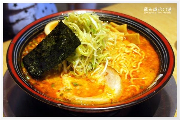 屯京拉麵｜來自池袋的人氣拉麵店，值得排隊的好味道 @飛天璇的口袋