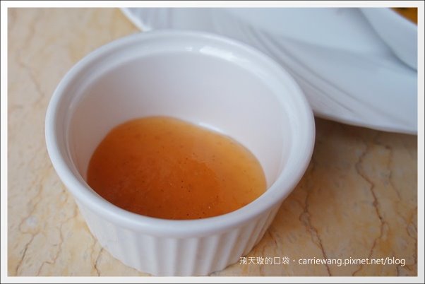 【台中下午茶】Buggy Coffee．蟲子咖啡。咖啡好濃、鬆餅&hellip;就那樣！ @飛天璇的口袋