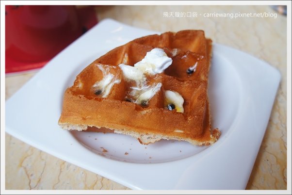 【台中下午茶】Buggy Coffee．蟲子咖啡。咖啡好濃、鬆餅&hellip;就那樣！ @飛天璇的口袋