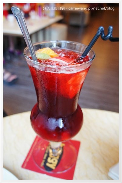 【台中下午茶】Buggy Coffee．蟲子咖啡。咖啡好濃、鬆餅&hellip;就那樣！ @飛天璇的口袋