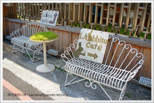 【台中下午茶】Labbito Caf&eacute;。草悟道旁充滿日式風格的兔子餐廳 @飛天璇的口袋