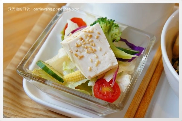 【台中下午茶】Labbito Caf&eacute;。草悟道旁充滿日式風格的兔子餐廳 @飛天璇的口袋