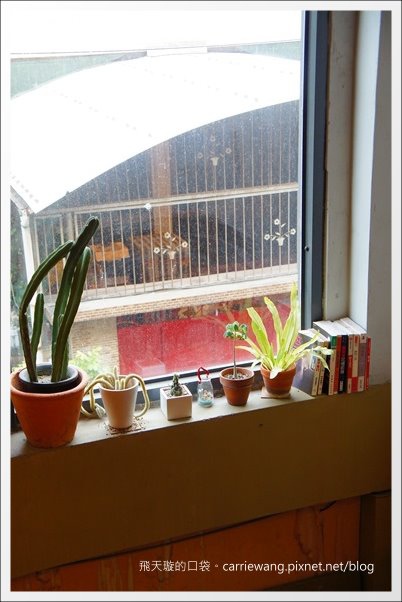 【台中下午茶】Ino Caf&eacute;。草悟道旁的咖啡廳，環境還不錯&hellip; @飛天璇的口袋