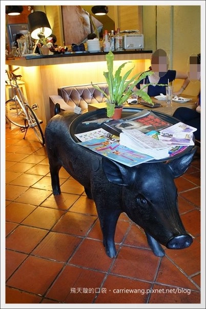 【台中下午茶】Ino Caf&eacute;。草悟道旁的咖啡廳，環境還不錯&hellip; @飛天璇的口袋