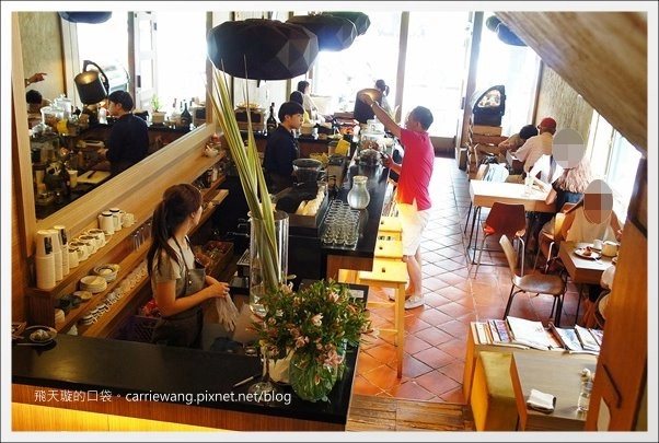 【台中下午茶】Ino Caf&eacute;。草悟道旁的咖啡廳，環境還不錯&hellip; @飛天璇的口袋