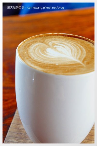 【台中下午茶】Ino Caf&eacute;。草悟道旁的咖啡廳，環境還不錯&hellip; @飛天璇的口袋