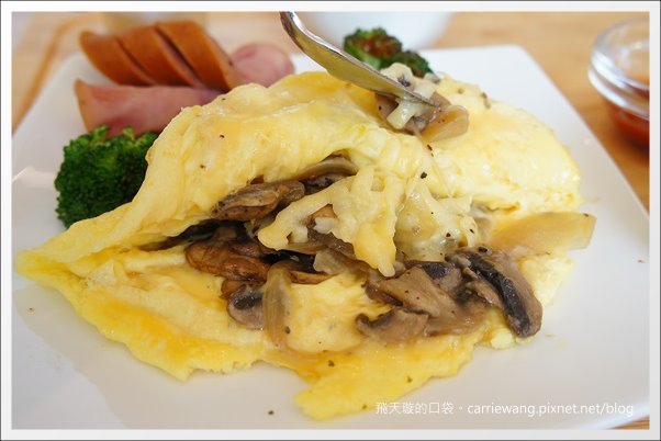 【台中餐廳推薦】梨子咖啡館@崇德店。溫馨樂活親子餐廳推薦！ @飛天璇的口袋