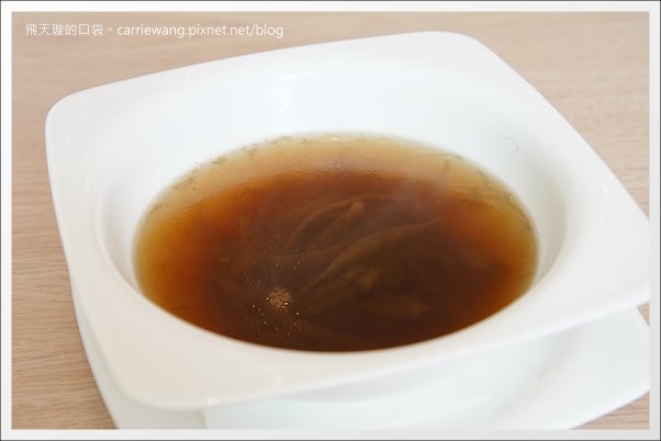 【台中餐廳推薦】梨子咖啡館@崇德店。溫馨樂活親子餐廳推薦！ @飛天璇的口袋