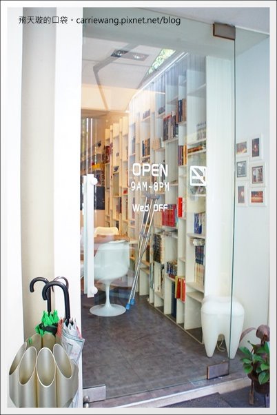 台中南屯｜Edia Cafe．台中老字號咖啡館，鬆餅雖然樸實卻好吃 @飛天璇的口袋