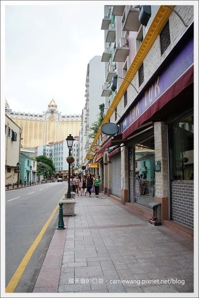 澳門氹仔｜官也街一日遊．大利來記豬扒飽．沙度娜木糠布甸．官也街．鉅記餅家．咀香園餅家．晃記餅家．好美味咖喱魚蛋．正斗咖喱大魚蛋 @飛天璇的口袋